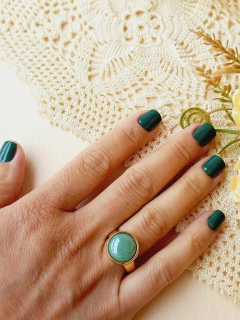 ANEL REDONDO COM PEDRA NATURAL QUARTZO VERDE PEROLADO