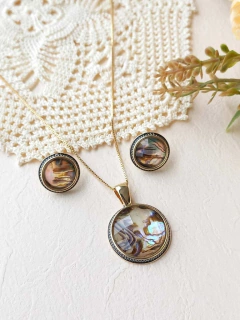 CONJUNTO REDONDO COM APLICAÇÕES DE RÓDIO NEGRO ABALONE FACETADA - loja online