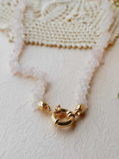 COLAR CHOKER FECHO BÓIA CASCALHOS DE QUARTZO ROSA - loja online