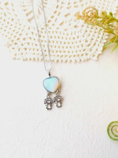 COLAR MENINAS COM PEDRA NATURAL EM FORMATO DE CORAÇÃO na internet