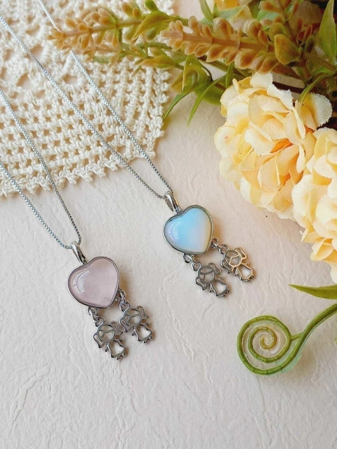 COLAR MENINAS COM PEDRA NATURAL EM FORMATO DE CORAÇÃO