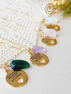 COLAR PINGENTE DUPLO HOOPONOPONO E PEDRA NATURAL