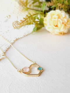 COLAR EM FORMATO DE CORAÇÃO COM DUAS PEDRAS NATURAIS - loja online