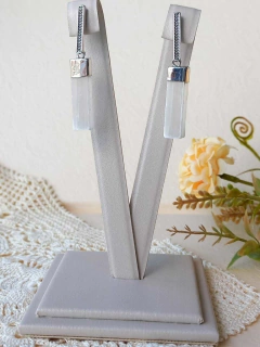 BRINCO PALITO COM APLICAÇÕES DE RÓDIO E A PEDRA NATURAL SELENITA - comprar online