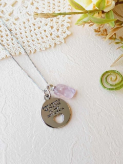 COLAR PINGENTE DUPLO HOOPONOPONO E PEDRA NATURAL