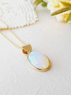 COLAR OVAL EM PEDRA NATURAL - loja online