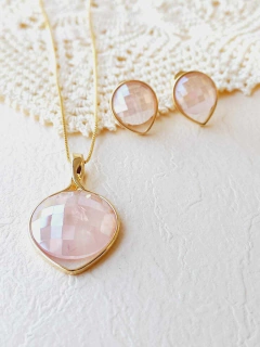 CONJUNTO REDONDO COM PEDRA NATURAL FACETADA E EFEITO PEROLADO na internet