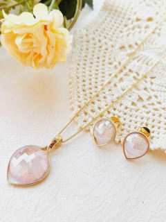 CONJUNTO REDONDO COM PEDRA NATURAL FACETADA E EFEITO PEROLADO na internet