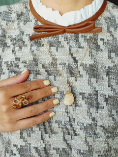 COLAR PEDRA BRUTA CALCITA AMARELA - comprar online