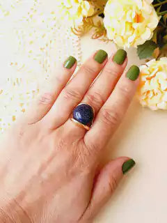 ANEL REDONDO COM PEDRA NATURAL ESTRELA