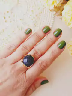 ANEL REDONDO COM PEDRA NATURAL ESTRELA na internet