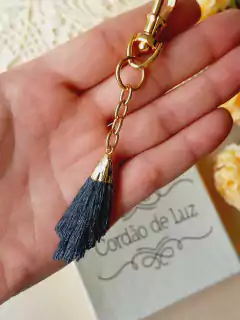 CHAVEIRO PEDRA BRUTA VASSOURA DE BRUXA - comprar online