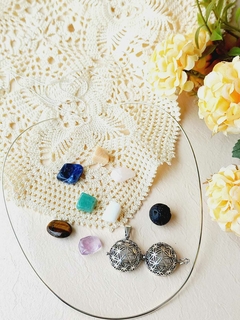 CHOKER CHAMADOR DE ANJO E DIFUSOR AROMATICO FLOR DA VIDA EM PRATA 925 COM 7 PEDRAS NATURAIS - (cópia) - loja online