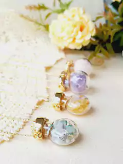 COLAR CAPSULA EM VIDRO COM MINI CASCALHOS DE CRISTAIS NATURAIS - Cordão de Luz Joias Finas