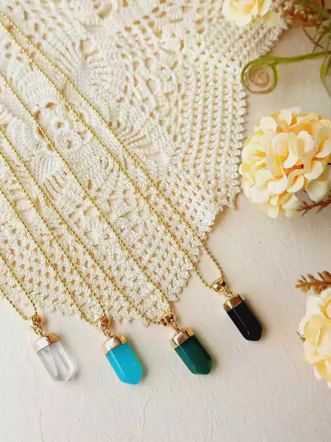 COLAR PRISMA GEOMÉTRICO PEDRA NATURAL