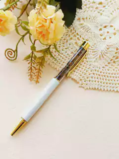 Imagem do CANETA ESFEROGRAFICA DOURADA BASE BRANCA COM PEDRA NATURAL