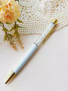 CANETA ESFEROGRAFICA DOURADA BASE BRANCA COM PEDRA NATURAL - comprar online