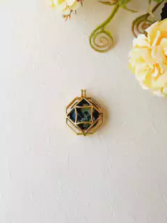 PINGENTE AVULSO RELICÁRIO CAPSULA COM PEDRA NATURAL - comprar online