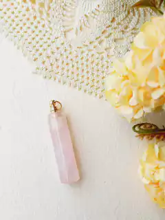 PINGENTE DIFUSOR AROMATICO PARA ÓLEOS ESSENCIAIS OU PERFUMEIRO - comprar online