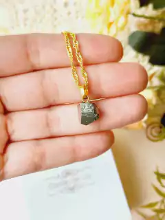 COLAR PEDRA NATURAL PIRITA MINI - loja online