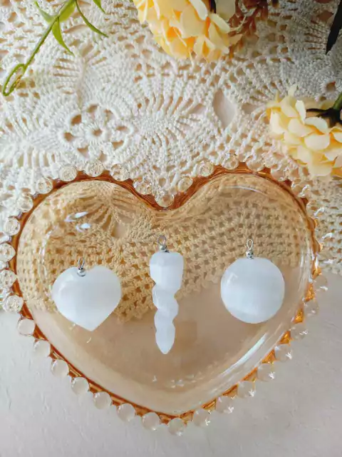 PINGENTE AVULSO EM PRATA 925 COM PEDRA NATURAL SELENITA