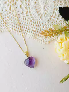 COLAR CORAÇÃO PEDRA NATURAL AMETISTA - Cordão de Luz Joias Finas