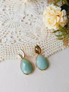 BRINCO OVAL PEDRA NATURAL QUARTZO VERDE