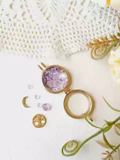 COLAR CÁPSULA COM CHARMS PEDRAS NATURAIS EDIÇÃO LIMITADA - Cordão de Luz Joias Finas