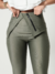 Calça legging prada verde Barbara com fenda na perna bico transpassada na frente 