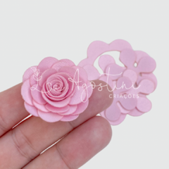 Rosinha montável tecido acetinado rosa claro- 3cm- 25 recortes, 5 rosas