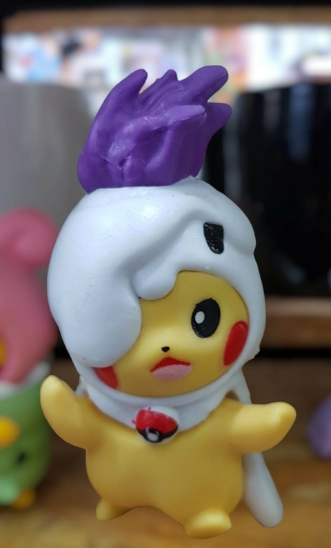 Figura Pikachu Cosplay vestido de Litwick