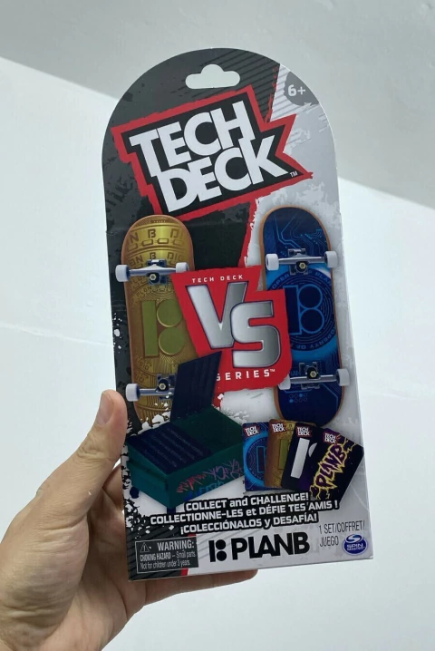 Mini Patineta Plan B Tech Deck vs Series - Spin Master - comprar online