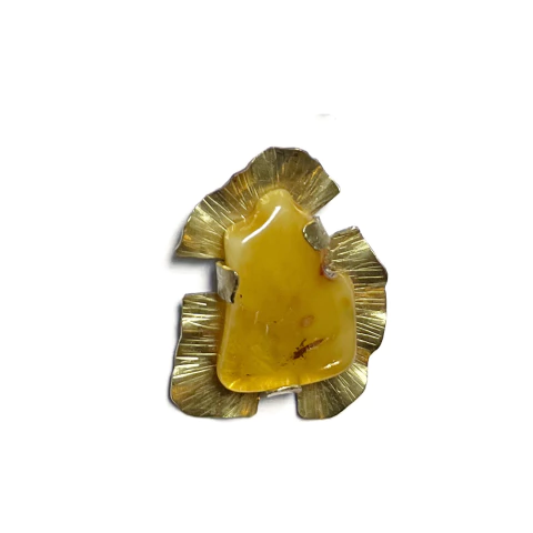 Dije de bronce y ámbar báltico. - comprar online