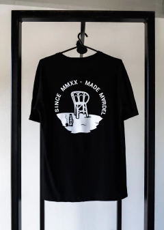 Remera Negra SAIA en internet