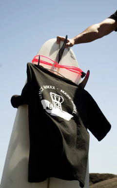 Remera Negra SAIA - SAIA