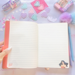 Cuaderno A5 Mujer Maravilla de Mooving ( Wonder Woman) - comprar online