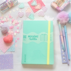 Cuaderno A5 Notes de Mooving - Hojas rayadas - tienda online