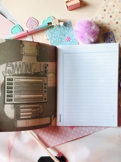 Mooving: Cuaderno A5 tapa flexible rayado: Among Us en internet