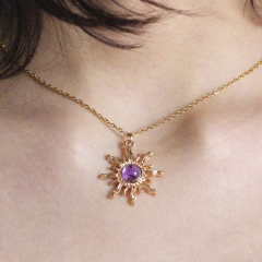 Colar Rapunzel Enrolados Raio Solar Lilás - comprar online
