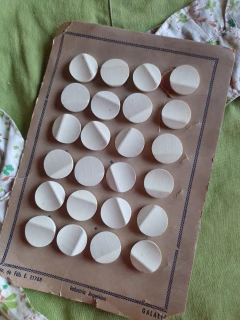 BLISTER DE BOTONES ANTIGUOS