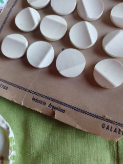 BLISTER DE BOTONES ANTIGUOS - comprar online