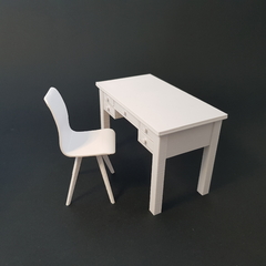 Ref.G010- Miniatura mesa e cadeira escala de tamanho 1:10 na internet