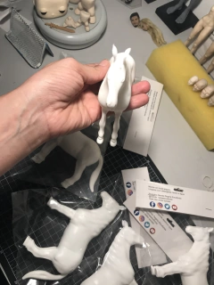 Cavalo base para trabalhar com biscuit ou para pintura e uso direto Ref.38 - comprar online