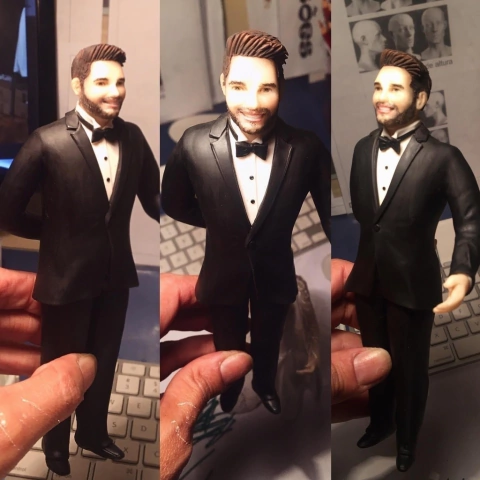 025-Molde rosto masculino escala 1/10 (2,5cm de altura ) na internet