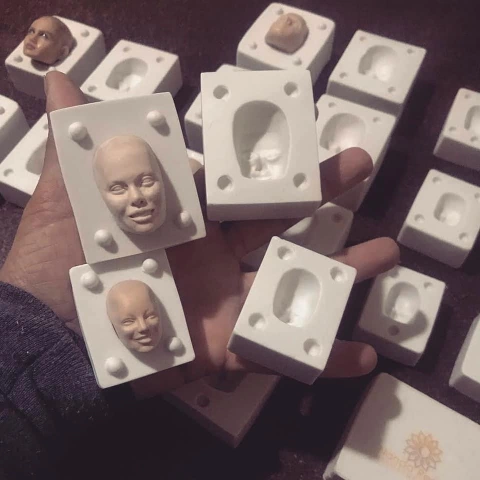 Ref.012-Kit molde rosto feminino bipartido sorrindo em 2 escalas de tamanho