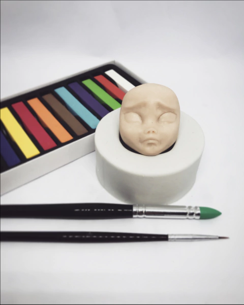 Ref.706-Moldes coleção humaninhos cartoon e chibi Rostos Expressões feminino 4,5cm de altura