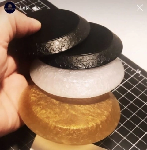 Base de resina para colocar escultura ou colecionáveis em resina - comprar online