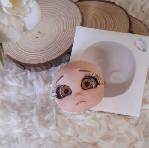 Ref.2205-Moldes caras e bocas (A peça fica com 5cm fora do molde)