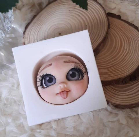 Ref.2203-Moldes caras e bocas (A peça fica com 5cm fora do molde)