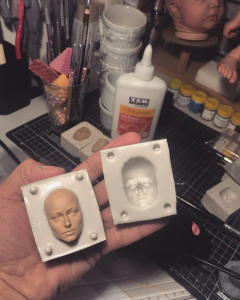 Ref.100-molde rosto feminino completo bipartido já sae com orelhas do molde